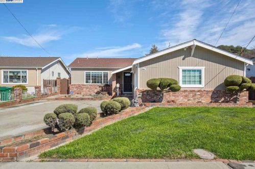 15734 Via Sorrento, San Lorenzo, CA 94580-1356