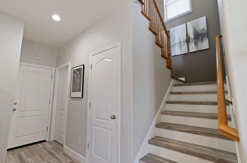 211 Emory Oak Pl, Lathrop CA  95330-8527 exterior