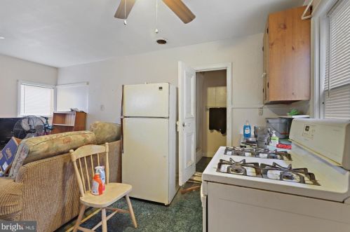 216 Carlisle St, Hanover PA 17331-2448 exterior