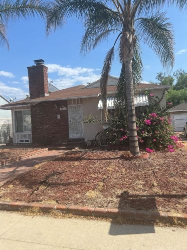 7232 Kraft Ave, North Hollywood, CA 91605-3909