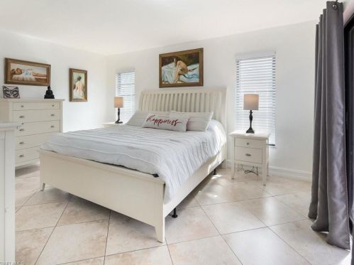 46 Thorncrest Ln, Naples FL  34113-8335 exterior