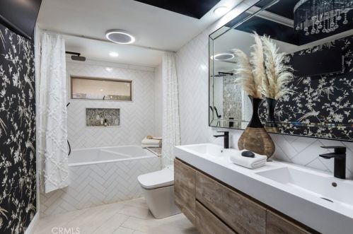 19222 Parker Cir, Orange CA  92861-1302 exterior