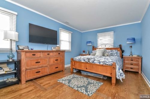 128 Third St, Mahwah NJ  07430-1253 exterior