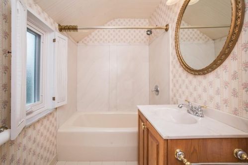 4114 Mckee Dr, Pittsburgh PA  15236-1725 exterior