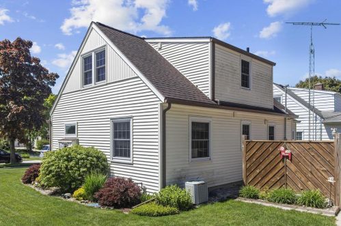 802 25th St, Two Rivers WI  54241-2302 exterior