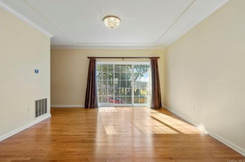 47 Washington Ave, Crotonville NY  10562-5520 exterior