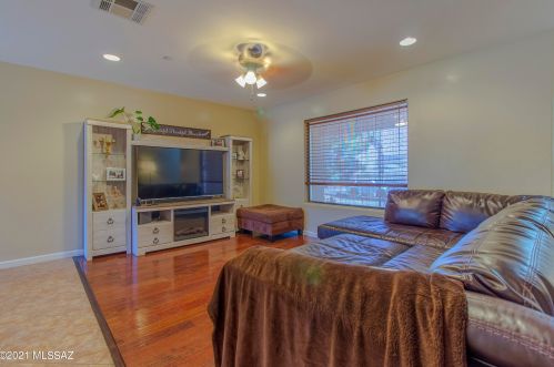 3806 Orangewood Dr, Tucson AZ  85741-1355 exterior