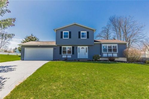 1449 Windsor Cir, Canandaigua, NY 14425-8925