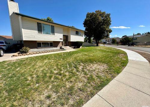 4381 Wildrose Dr, Salt Lake City, UT 84120-5739