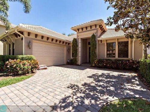 15525 Glencrest Ave, Delray Beach, FL 33446-9576