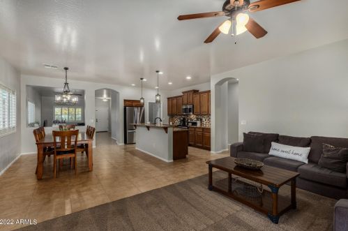 776 Trellis Rd, San Tan Valley AZ  85140-6611 exterior