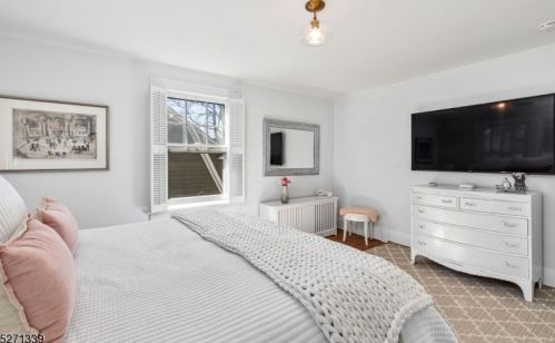 645 Raymond St, Westfield NJ  07090-2451 exterior
