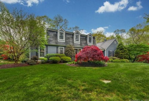 31 Copper Penny Ln, Huntington, CT 06484-3679