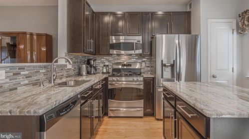 125 Winterberry Way, West Deptford, NJ 08096-5558