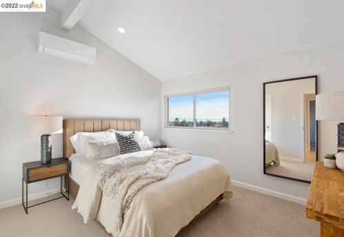 780 Glendome Cir, Oakland CA 94602-1413 exterior