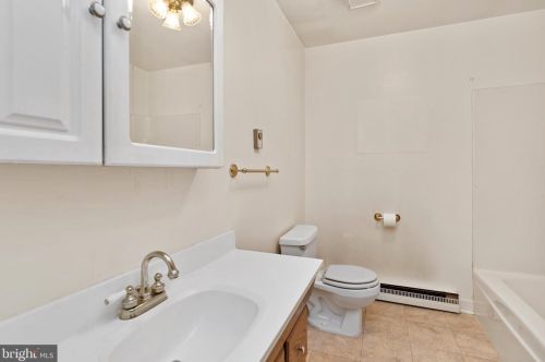 2148 Ritner Hwy, Carlisle PA 17015-9305 exterior