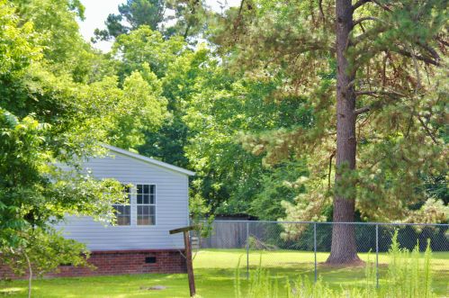 135 Victoria Dr, Harleyville, SC 29448-4421
