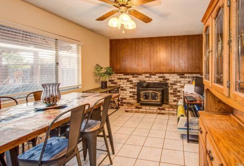 615 Almond St, Liberty Farms CA  95620-2705 exterior