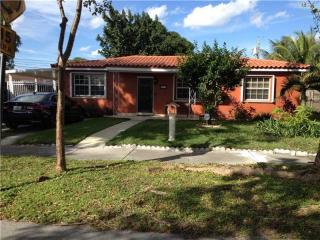 6771 6th St, Miami, FL 33144-3617
