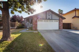 2865 Morro Dr, Antioch, CA 94531-7107