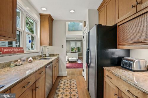 4600 Asbury Pl, Washington DC 20016-4326 exterior