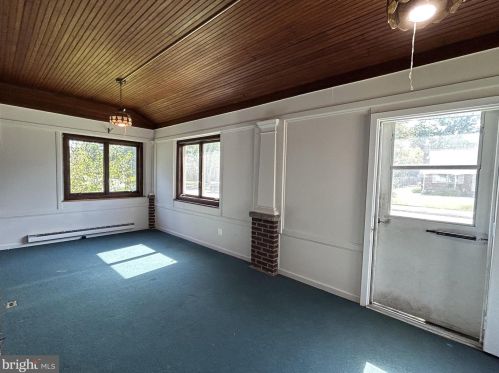 713 Columbia Ave, Lansdale PA  19446-3309 exterior