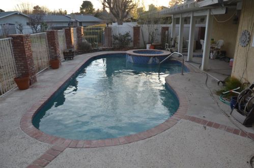 16123 Camelback Dr, Victorville, CA 92395-4909