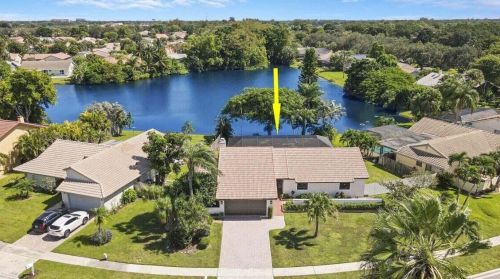 21210 Escondido Way, Boca Raton FL  33433-2521 exterior