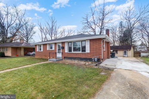 139 Limestone Dr, Camp Hill, PA 17011-7812