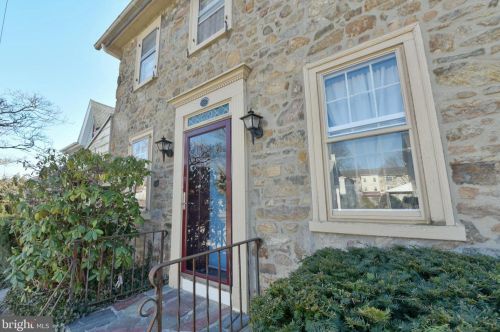55 Main St, Marsh, PA 19520-9385