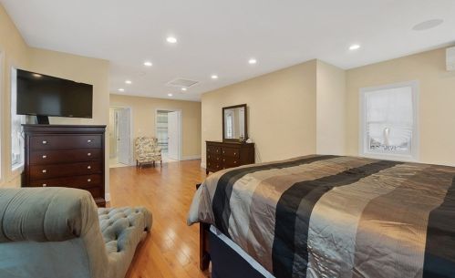 37 Main St, Petersham MA 01366-9502 exterior