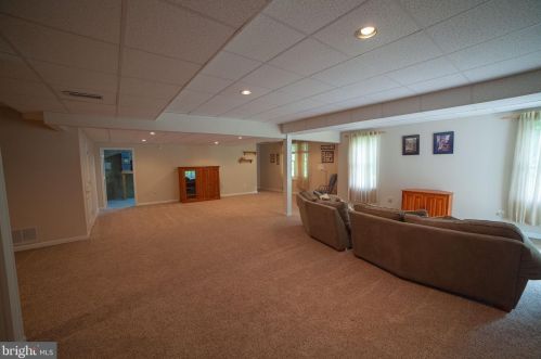 17 Maple Ln, Glen Mills PA  19342-2250 exterior