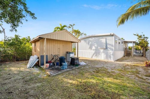 560 Gordon Cir, Key Largo, FL 33037-2760