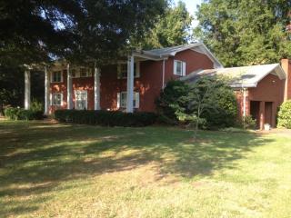 702 Fayetteville St, Kimesville, NC 27298-2710