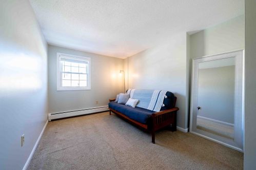 115 Fieldstone Dr, Londonderry NH  03053-2709 exterior