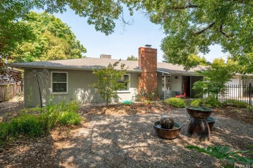 276 Connors Ave, Chico, CA 95926-1105