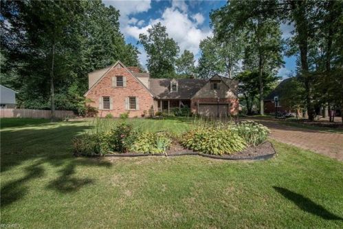 7714 Bricker Rd, Massillon, OH 44646-9365