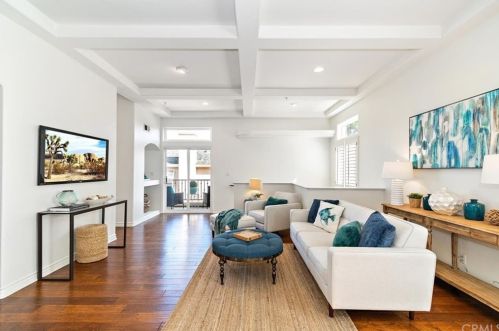 1917 Belmont Ln, Redondo Beach, CA 90278-4809