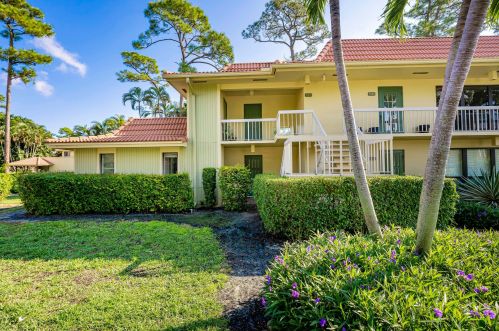 4587 Kittiwake Ct, Boynton Beach, FL 33436-5270