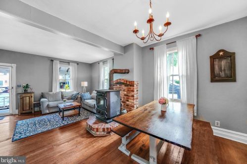 1670 Doe Run Rd, Kennett Sq, PA 19348-1558