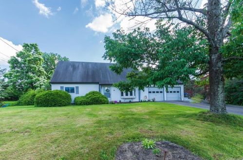 40 Scott Dr, Middletown NY  10941-1133 exterior