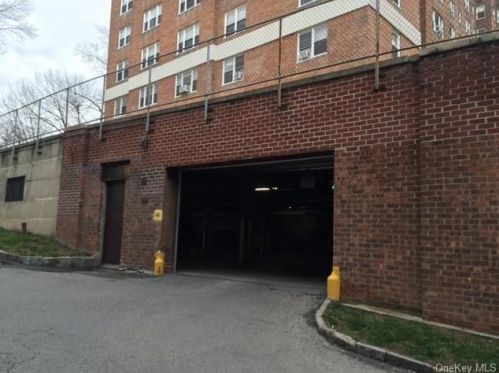 290 Collins Ave, Mount Vernon NY  10552-1734 exterior