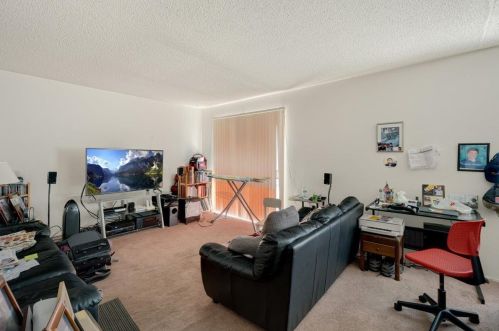 475 90 St, Daly City CA 94015-1657 exterior