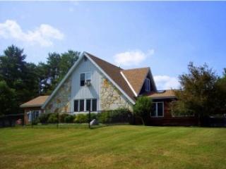 162 Frisbie Hill Rd, Castleton VT  05735-9785 exterior