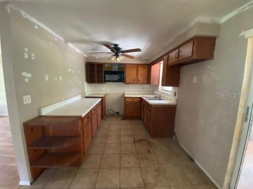 3770 Bay Ave, Crystal River FL  34428-8964 exterior