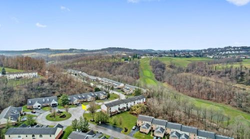 7044 Clubview Dr, Bridgeville PA  15017-1097 exterior