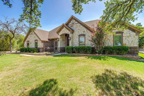 151 Big Oak Ln, Weatherford, TX 76085-1639