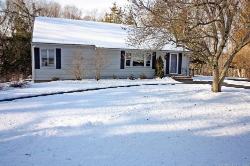 93 Pokorny Rd, Higganum, CT 06441-4461