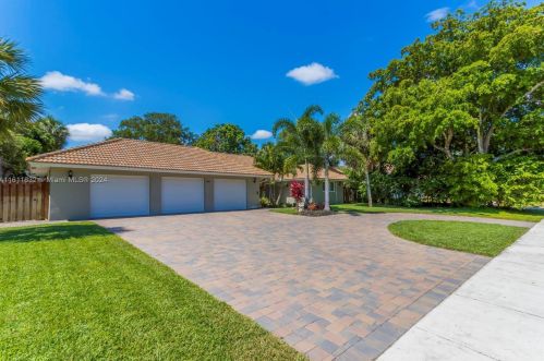 800 18 St, Boca Raton FL 33486-6937 exterior
