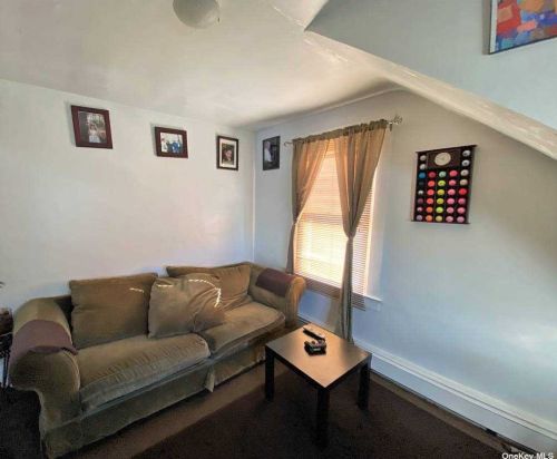 55 Railroad St, Huntington Station NY  11746-1230 exterior